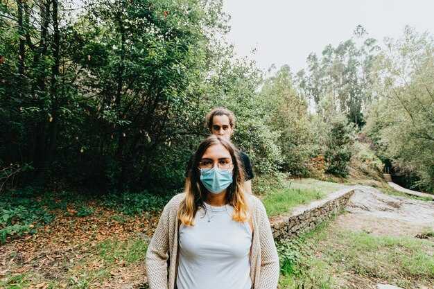 Выбор полезных перекусов для путешествий