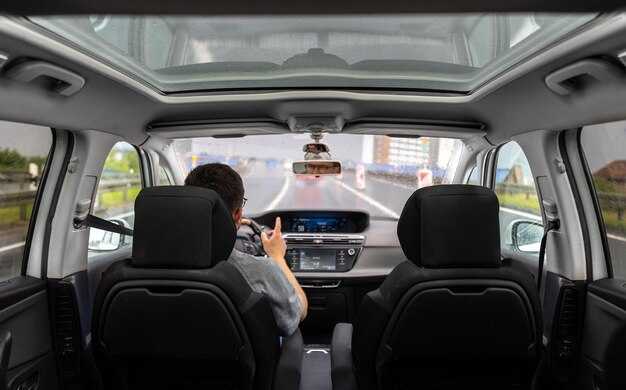 Проверка всех креплений и безопасности сидений